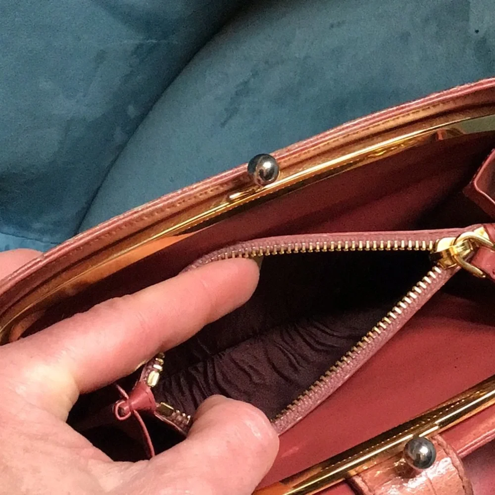Miu Miu Kisslock Wallet